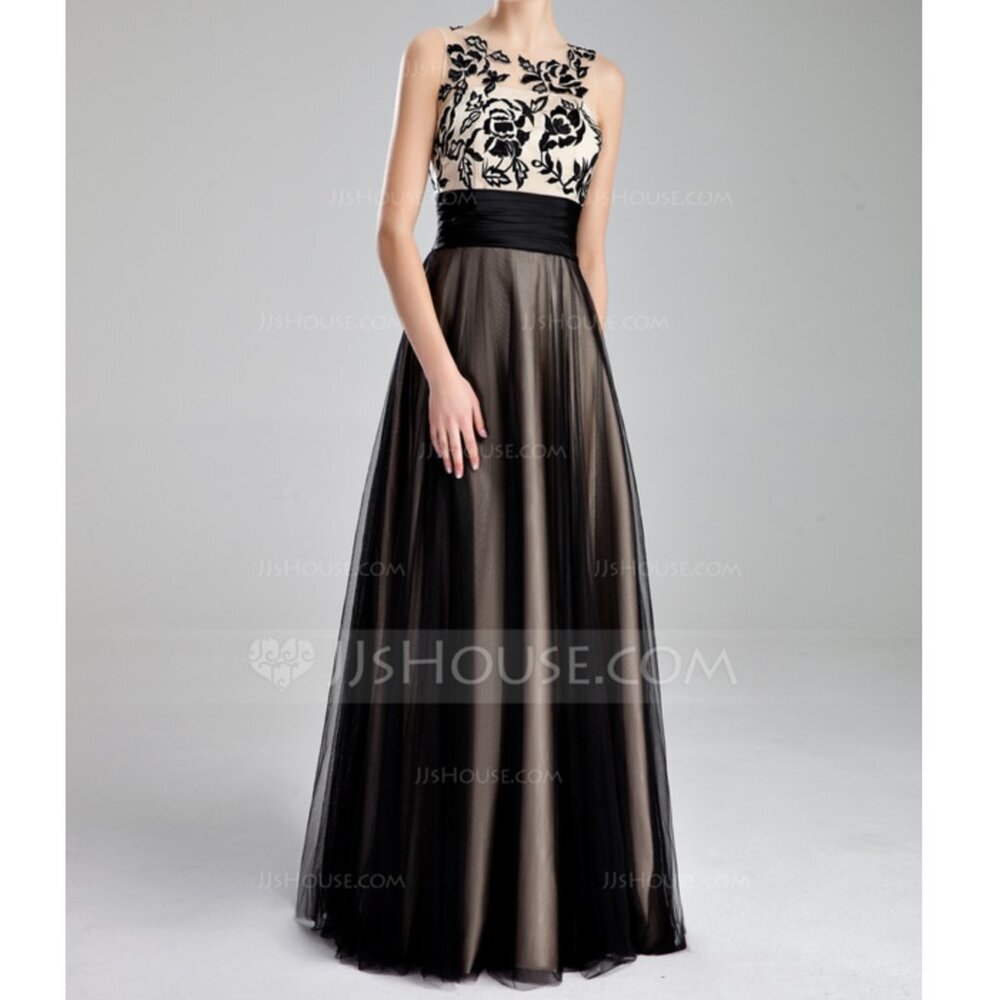 NEW JJ's House Princess Round Neck Lace Tulle Floor Length Gown SZ 14 - Picture 4 of 6